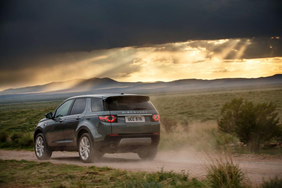  Land Rover Discovery Sport HSE Luxury 2015 года  (фото 41 из 62)